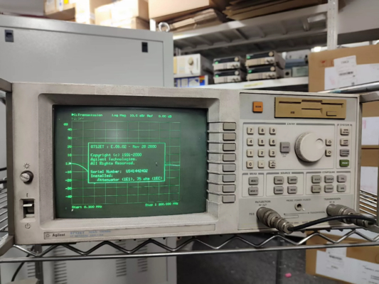 Transmission / Reflection RF Network Analyzer Vector Network Analyzer VNA Agilent 8712ET 1.3 GHz