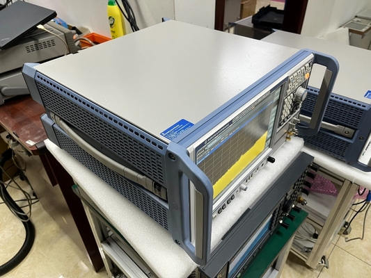 Ultra Wideband Spectrum Analyzer 43 GHz Rohde & Schwarz R&S FSW43