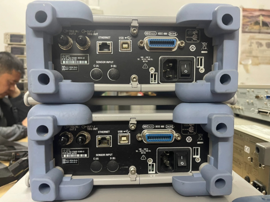 Used Rohde & Schwarz R&S NRP2  110 GHz EMC Test Equipment Multi Channel RF Power Meter