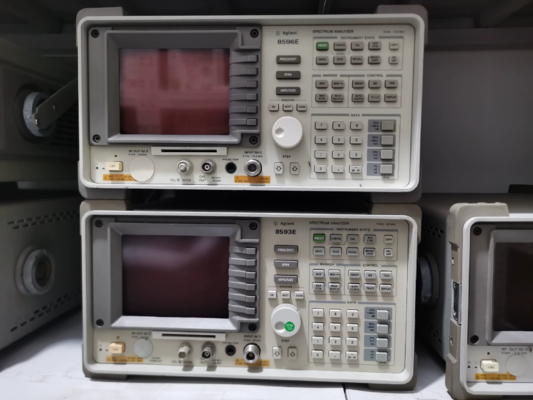 Portable RF Spectrum Analyzer Agilent 8593E 9 kHz–22 GHz