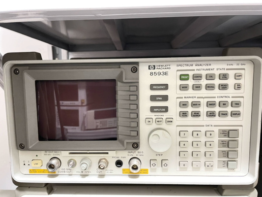 Portable RF Spectrum Analyzer Agilent 8593E 9 kHz–22 GHz