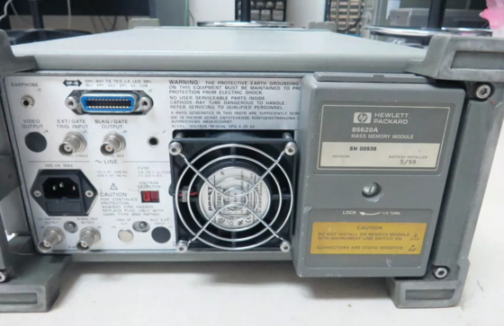 HP Agilent 8562E Portable RF Spectrum Analyzer 13.2 GHz Spectrum Analyzer