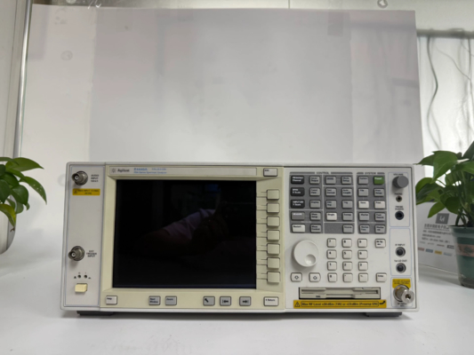 PSA RF Spectrum Analyzer Agilent E4440A  26.5 GHz  80 MHz Bandwidth