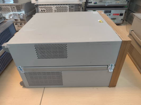 Keysight Agilent E5052B High Sensitivity Signal Source Analyzer 7 GHz (110 GHz-Ready)