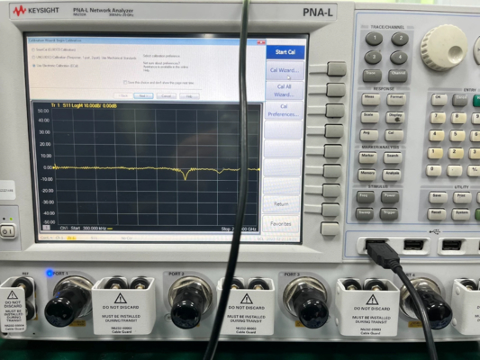 Agilent Keysight Vna Network Analyzer N5232A 20 GHz 133 DB Dynamic Range PNA-L Network Analyzer