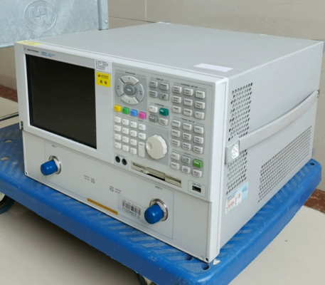40 GHz 110 dB Dynamic Range PNA Network Analyzer Agilent E8363B