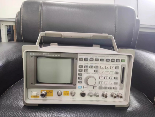 61 lb Used RF Communications Test Set HP Agilent 8920B 1GHz