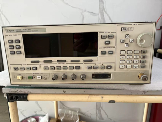 10 MHz -40 GHz High Purity Low Cost Rf Signal Generator Agilent 83640B
