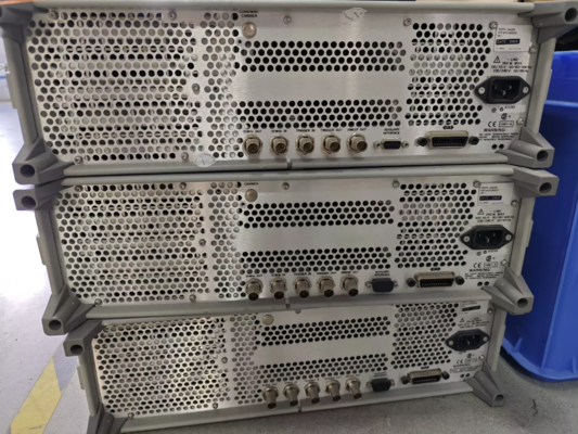 3 GHz ESG-AP Analog RF Signal Generator Used Agilent E4425B