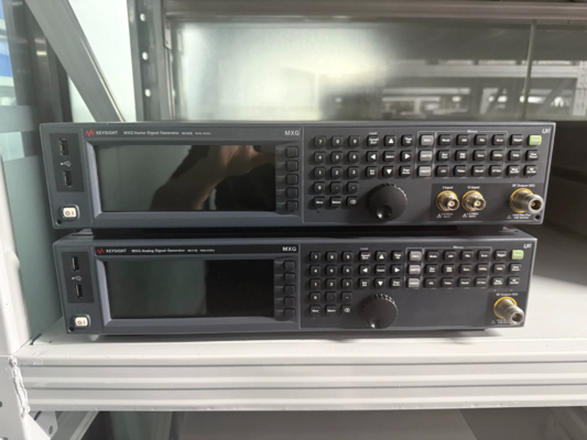 High Power Rf Analog Signal Generators Agilent Keysight N5171B  1 GHz EXG Signal Generator