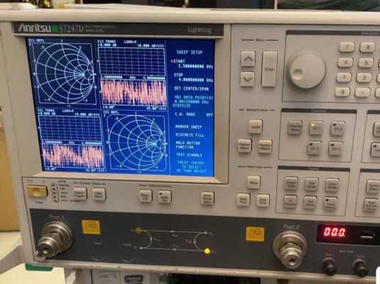Anritsu 37247D 40 MHz–20 GHz Vector Network Analyzer Portable Vna