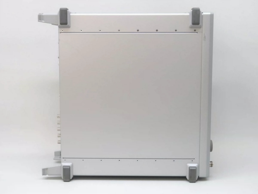 100 kHz–6 GHz Analog Signal Generator Anritsu MG3740A –140 dBc/Hz Phase Noise Fast 600 µs List Switching
