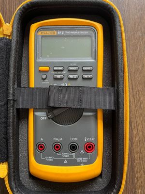 Fluke 87V True-RMS Industrial Multimeter 1000V 10A 6000/19999 Count CAT IV 600V CAT III 1000V