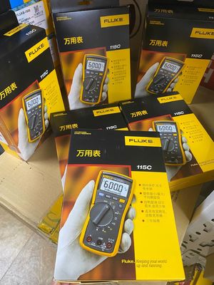 Fluke 115/115C True-RMS Digital Multimeter 600V 10A 6000 Count Backlit LCD CAT III 600V 9V Battery.