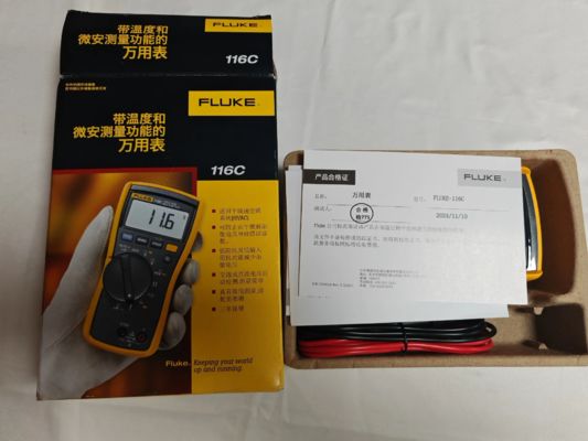 Fluke 116/116C True-RMS HVAC Multimeter, 600V, 6000 Count, Thermometer & Microamps, LoZ, CAT III 600V
