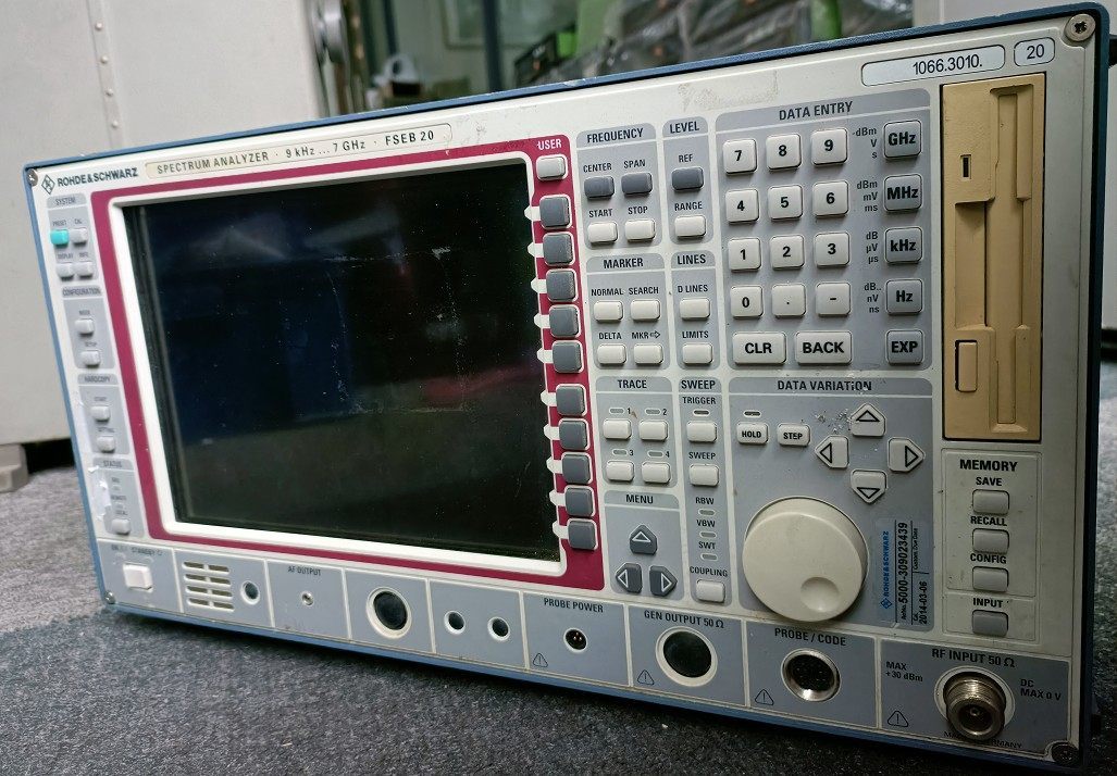 Spectrum Hi Performance Used 7 GHz High Performance Spectrum Analyzer Rohde & Schwarz FSEB20