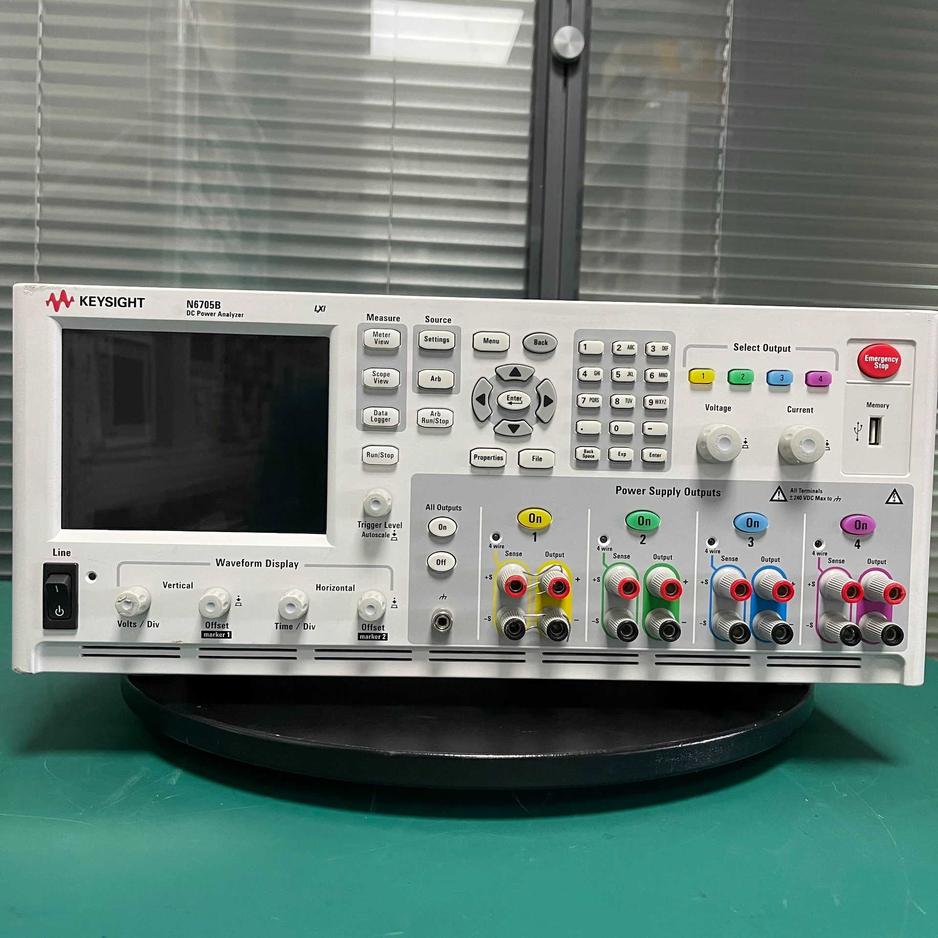 Modular Analyzer System 600 W 4Slot Modular Agilent N6705B DC Power Analyzer Mainframe